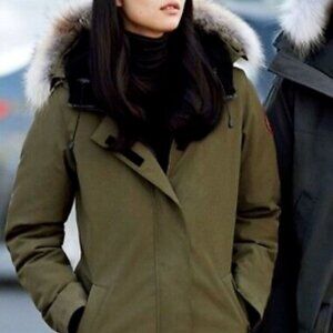 Canada Goose Victoria Parka Olive Military Green with Removable Coyote Fur M